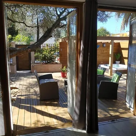 Studio Jacuzzi Prive A 8 Min A Pied De La Plage شقة