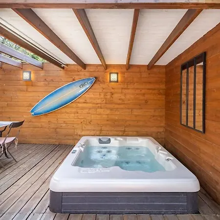 Studio Jacuzzi Prive A 8 Min A Pied De La Plage شقة *