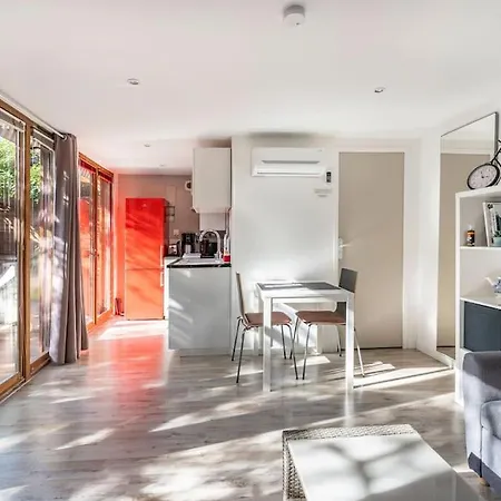 Studio Jacuzzi Prive A 8 Min A Pied De La Plage La Ciotat