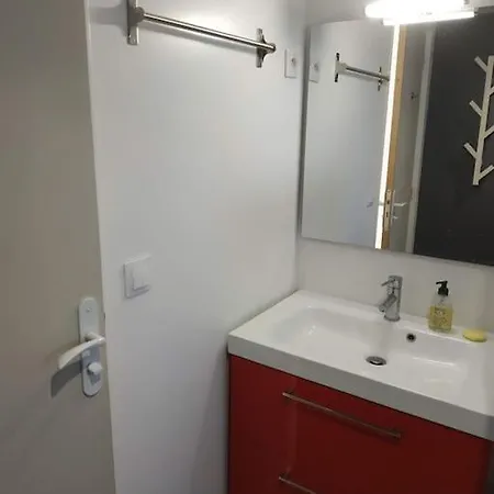 Studio Jacuzzi Prive A 8 Min A Pied De La Plage شقة