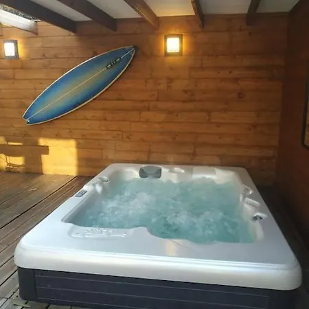 Studio Jacuzzi Prive A 8 Min A Pied De La Plage شقة *