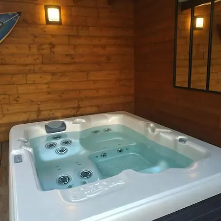 شقة Studio Jacuzzi Prive A 8 Min A Pied De La Plage لا سيوتا