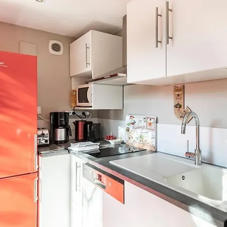 Studio Jacuzzi Prive A 8 Min A Pied De La Plage شقة