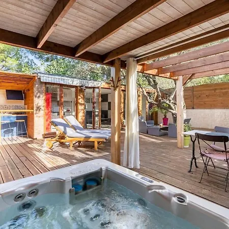 شقة Studio Jacuzzi Prive A 8 Min A Pied De La Plage *